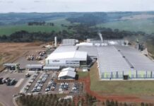 Fábrica dá férias coletivas a 640 funcionários por causa de tarifas dos EUA