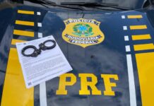 Condutor de caminhão é preso na BR-242 em Itaberaba