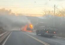 Ônibus da Novo Horizonte pega fogo na BR-030, entre Caetité e Guanambi