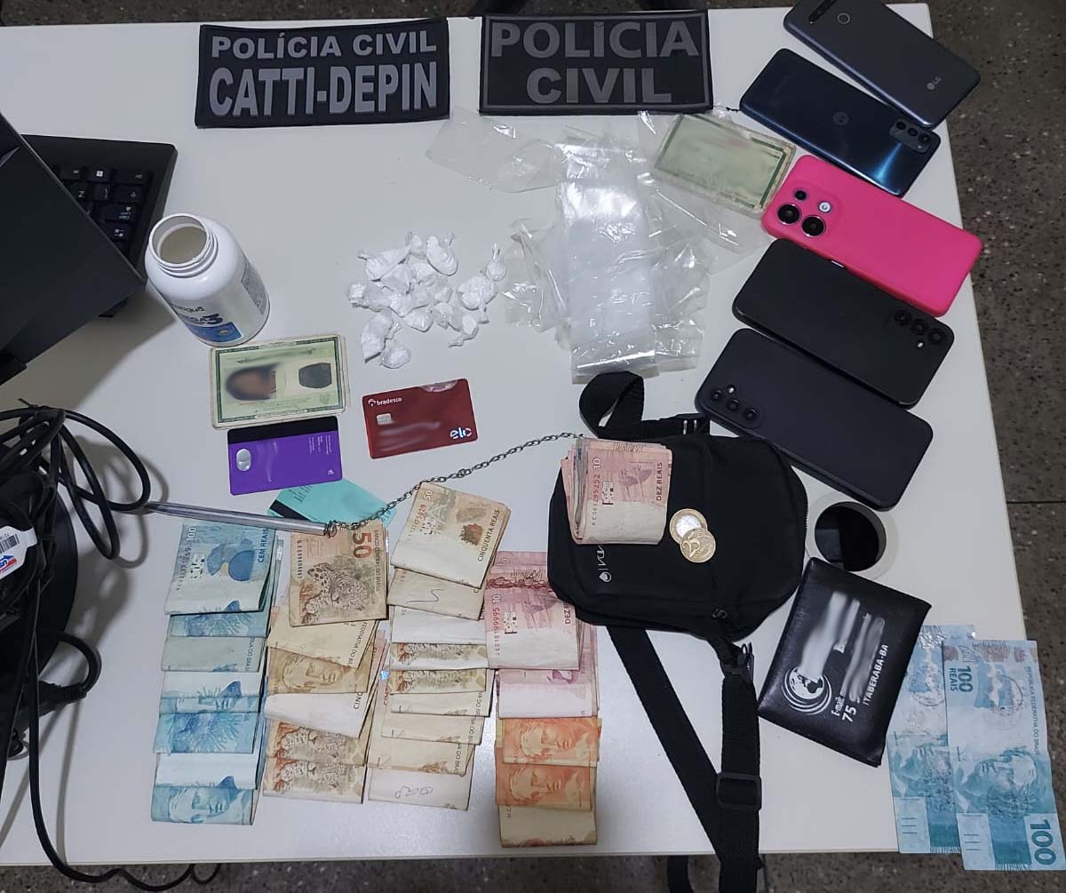 Polícia Civil cumpre mandados de busca e apreensão contra investigados por tráfico de drogas em Itaberaba