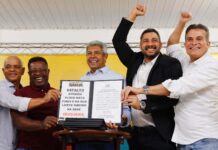 Em Ibiquera, governador entrega equipamentos para a saúde e participa de tradicional vaquejada