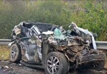 Engavetamento envolvendo quatro veículos deixa um morto e três feridos na BR-116