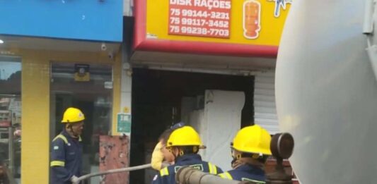 Incêndio atinge empresa no centro de Ipirá