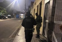 Dois suspeitos foram presos por envolvimento com crimes de roubo e tráfico em Itaberaba