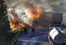 Duas pessoas morrem após caminhões colidirem e pegarem fogo na BR-386 Duas pessoas morrem após caminhões colidirem e pegarem fogo na BR-386