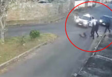 Idoso de 65 anos é agredido com socos e chutes por guardas municipais Homem é agredido com socos e chutes por guardas municipais em Salvador