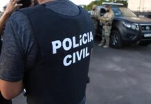 Mulher é presa em flagrante após esfaquear filho de oito anos