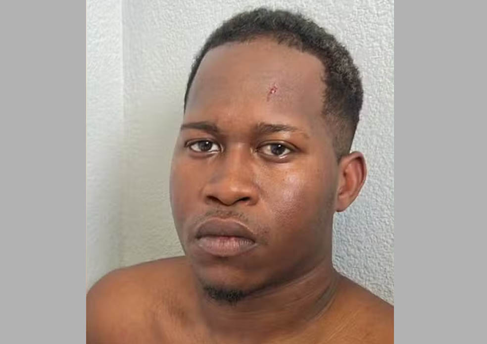 Suspeito de tráfico de drogas é preso após pular do terceiro andar de prédio para fugir da polícia