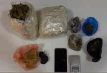 Policia apreende drogas e materiais ilícitos após suspeito fugir durante patrulhamento em Irecê Policia apreende drogas e materiais ilícitos após suspeito fugir durante patrulhamento em Irecê