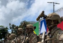 Forças da Segurança fecham o cerco e seis integrantes de facção são interceptados em São Félix Cinco criminosos foram presos e um acabou ferido após confronto. Pistola, carregador, munições e drogas foram apreendidos.