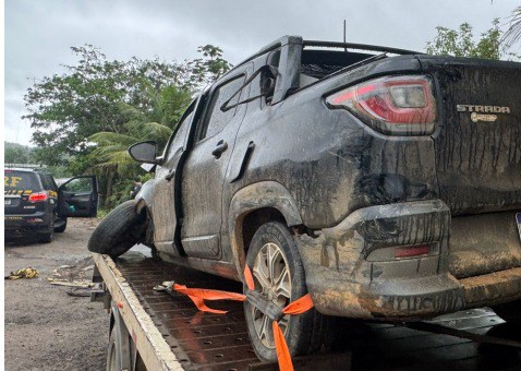 Veículo roubado é recuperado pela PRF após atendimento a sinistro na BR-101, em Itabela