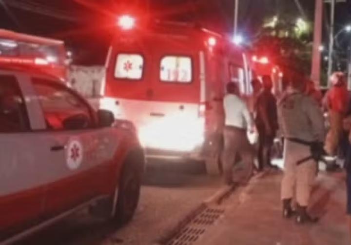 Idoso morre após escada desabar dentro de casa e cair em cima dele