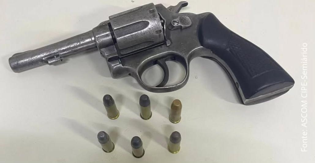 Homem é preso com revólver calibre .38 durante festa na zona rural de Gentio do Ouro