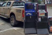 Polícia apreende máquinas caça-níqueis no distrito de Humildes Polícia apreende máquinas caça-níqueis no distrito de Humildes