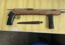 Policia apreende arma de fogo e cumpre mandado de prisão em Ruy Barbosa Policia apreende arma de fogo e cumpre mandado de prisão em Ruy Barbosa