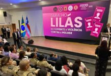 Governo da Bahia lança Baralho Lilás com 16 foragidos por crimes contra mulheres