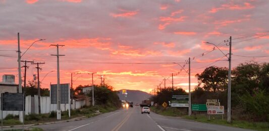 Caminhoneiros: greve não vinga e rodovias permanecem sem bloqueios BR-242 em Itaberaba
