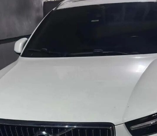 Traficante baiano é preso com carro de luxo em Lauro de Freitas após atuar em facção de São Paulo Traficante baiano é preso com carro de luxo em Lauro de Freitas após atuar em facção de São Paulo