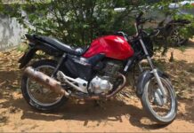 Motocicleta com restrição de furto é recuperada pela Polícia Militar na BA-052, em Ipirá Motocicleta com restrição de furto é recuperada pela Polícia Militar na BA-052, em Ipirá