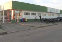 Bebê de dois meses morre com sinais de violência e pais são presos em flagrante Bebê de dois meses morre com sinais de violência e pais são presos em flagrante