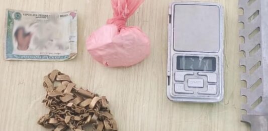 Cipe Chapada apreende drogas durante patrulhamento em Ruy Barbosa Cipe Chapada apreende drogas durante patrulhamento em Ruy Barbosa