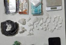 CIPE Chapada apreende drogas durante ação policial em Itatim CIPE Chapada apreende drogas durante ação policial em Itatim