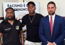 Cantor ‘Oh Polêmico’ denuncia ter sido vítima de racismo em salão de beleza na Bahia Cantor 'Oh Polêmico' denuncia ter sido vítima de racismo em salão de beleza na Bahia