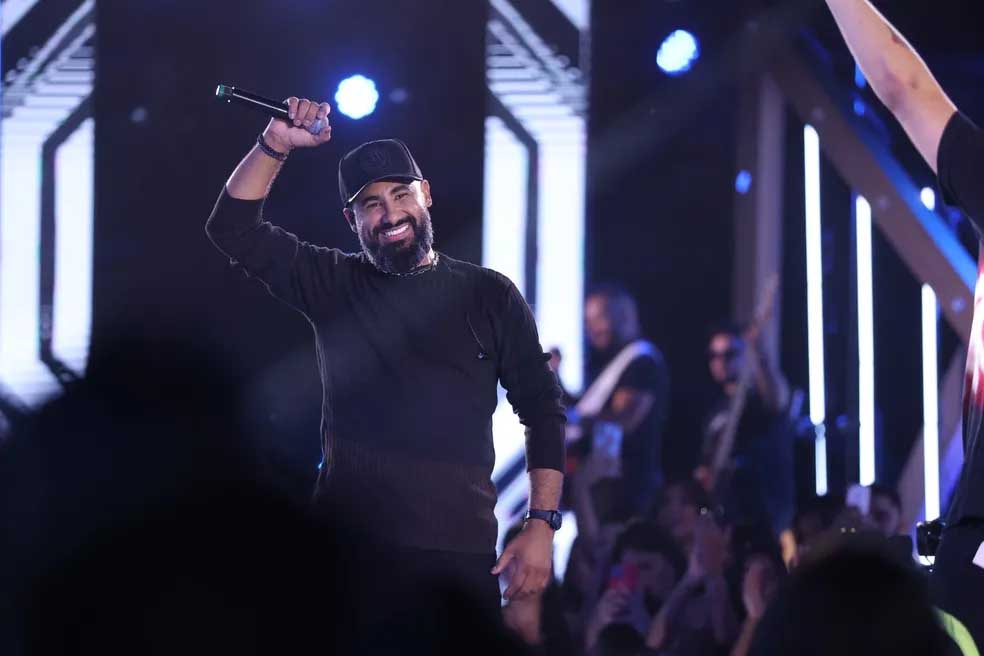 Cantor Raí Saia Rodada passa mal e é internado