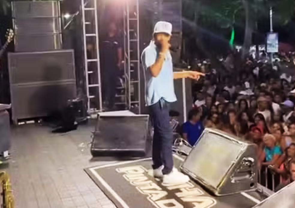 Unha Pintada interrompe show na Bahia e deixa palco após passar mal