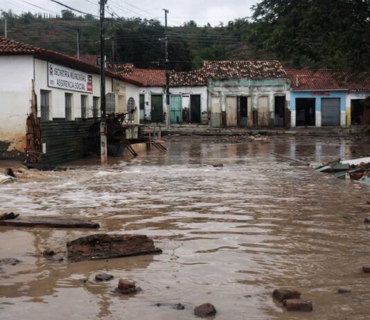 Prefeitura de Lajedinho divulga alerta de Fortes Chuvas Temporal causou destruição e mortes na cidade de Lajedinho em 2013
