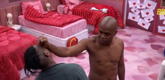 Confusão no BBB 26: atitude de Edilson contra Leandro pode resultar em nova expulsão Confusão no BBB 26: atitude de Edilson contra Leandro pode resultar em nova expulsão