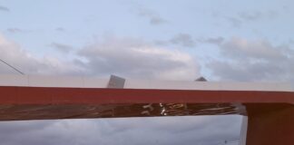 Placas da estrutura do pórtico de entrada de Itaberaba estão se soltando e colocam em risco a segurança da população Placas da estrutura do pórtico de entrada de Itaberaba estão se soltando e colocam em risco a segurança da população