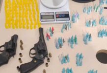 Troca de tiros em Lauro de Freitas termina com dois suspeitos mortos, um preso e apreensão de drogas Troca de tiros em Lauro de Freitas termina com dois suspeitos mortos, um preso e apreensão de drogas