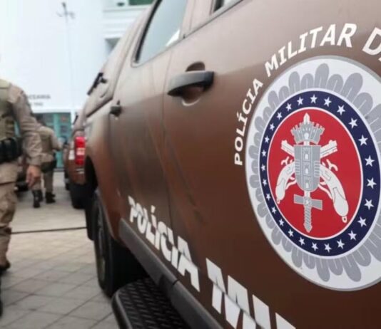 Homem fica ferido após ser esfaqueado em bar; ex-companheira é suspeita Homem fica ferido após ser esfaqueado em bar