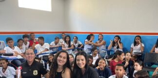 Polícia Civil participa de palestra escolar sobre direitos femininos em Itaberaba Polícia Civil participa de palestra escolar sobre direitos femininos em Itaberaba