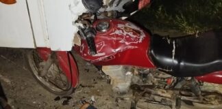 Grave acidente deixa motociclista ferido Grave acidente deixa motociclista ferido em Alagoinhas
