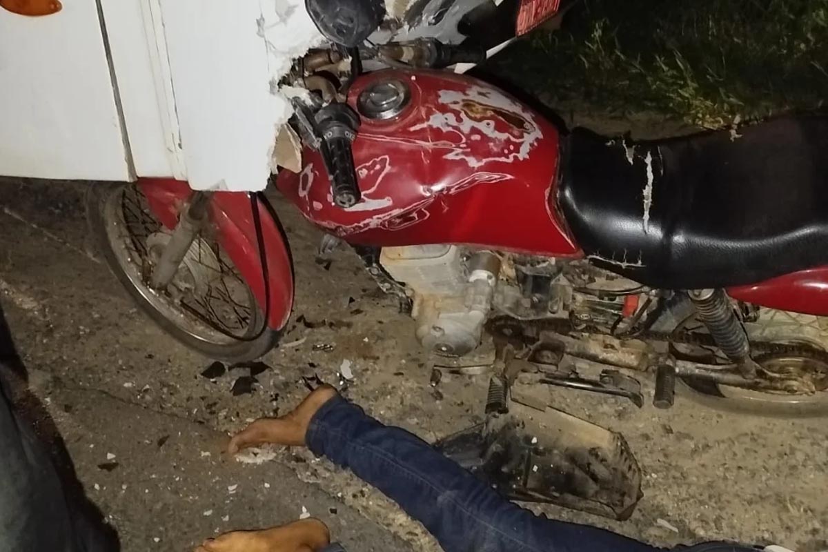Grave acidente deixa motociclista ferido em Alagoinhas