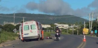 Acidente grave na BR-242 deixa uma pessoa morta e outra ferida em Itaberaba Acidente grave na BR-242 deixa uma pessoa morta e outra ferida em Itaberaba