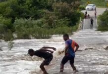 Barragem do distrito de Jaguara vira atração após chuvas e moradores se arriscam em mergulhando Barragem do distrito de Jaguara vira atração após chuvas e moradores se arriscam em mergulhando