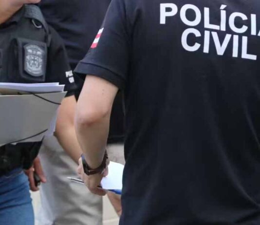 Suspeito de feminicídio em Iaçu é preso após investigação da Polícia Civil Criança de 2 anos morre após atravessar rua e ser atropelada por caminhonete na Bahia