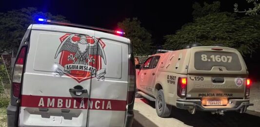 Pai é suspeito de balear filho com tiro de espingarda após briga Pai é suspeito de balear filho com tiro de espingarda após briga