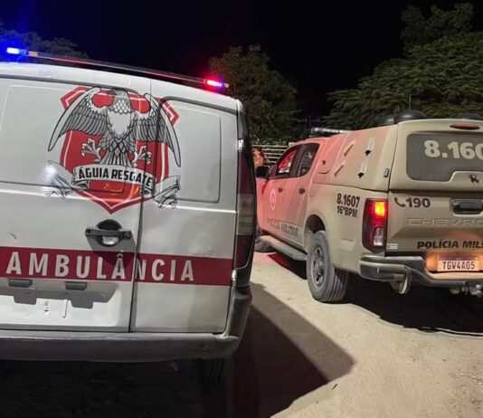 Pai é suspeito de balear filho com tiro de espingarda após briga Pai é suspeito de balear filho com tiro de espingarda após briga