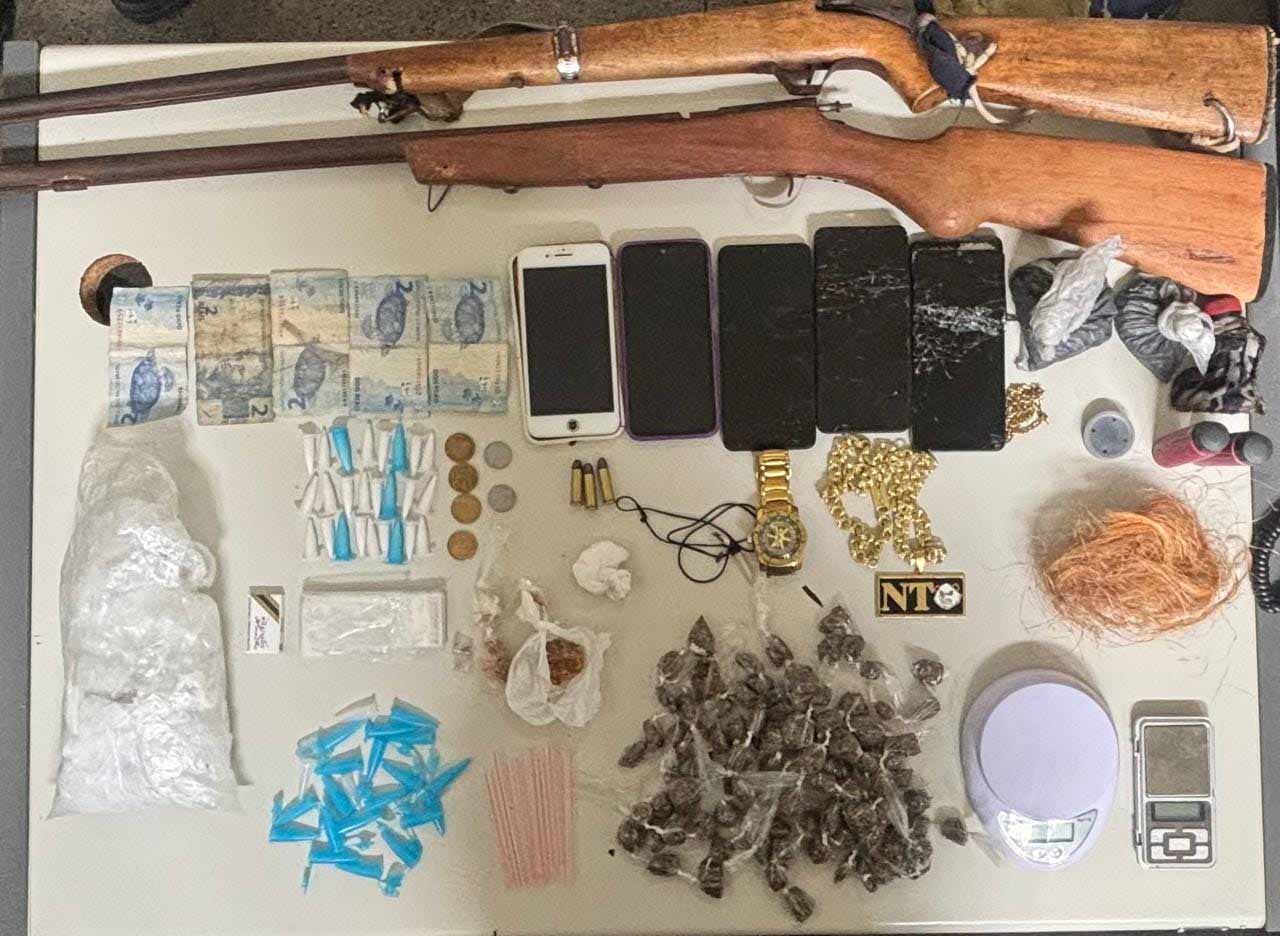 Quatro suspeitos são presos com drogas em Boa Vista do Tupim