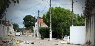 Moradores denunciam abandono e presença de cães soltos no bairro URBIS, em Itaberaba Moradores denunciam abandono e presença de cães soltos no bairro URBIS, em Itaberaba