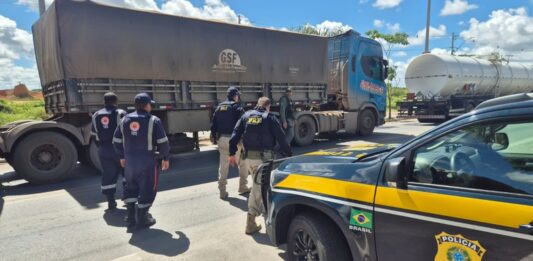PRF realiza ação integrada de saúde e segurança viária em Itaberaba PRF realiza ação integrada de saúde e segurança viária em Itaberaba
