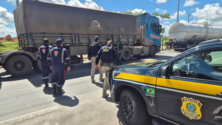 PRF realiza ação integrada de saúde e segurança viária em Itaberaba