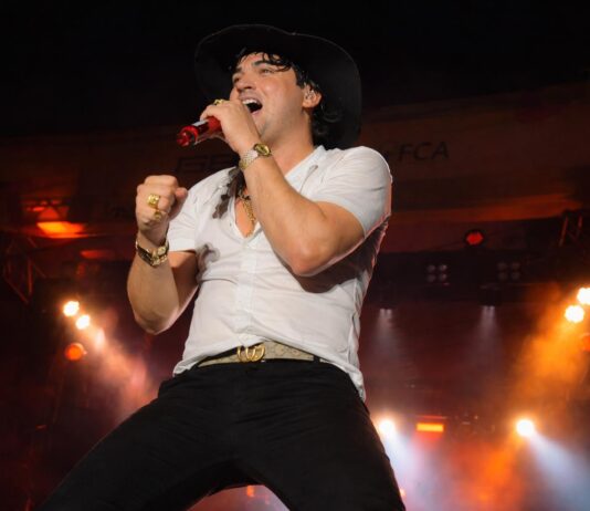 MP-BA recomenda suspensão de show de Natanzinho Lima por cachê de R$ 800 mil MP-BA recomenda suspensão de show de Natanzinho Lima por cachê de R$ 800 mil