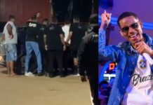 Integrante da banda de Netto Brito recebe descarga elétrica durante show Integrante da banda de Netto Brito recebe descarga elétrica durante show