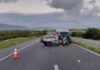 Batida entre van e carro deixa dois mortos e quatro feridos
