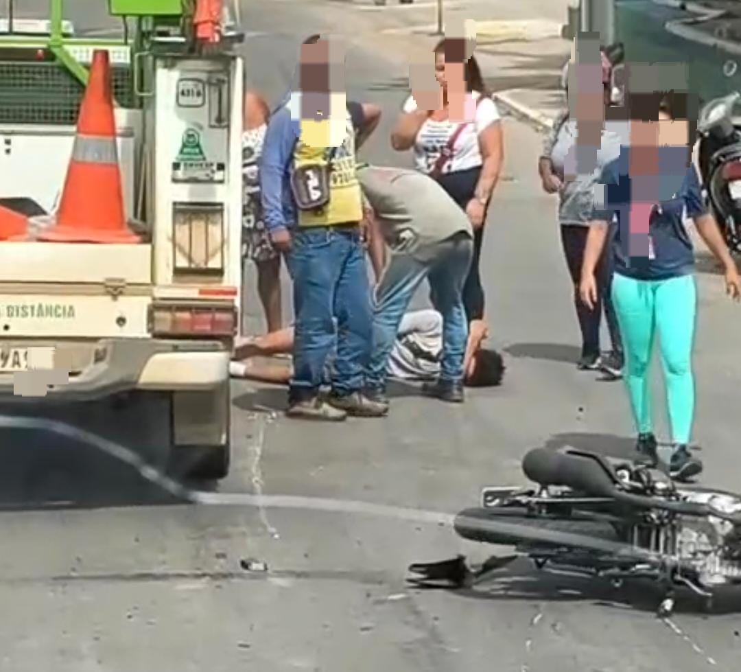 Homem fica ferido em acidente envolvendo 3 veículos em Itaberaba